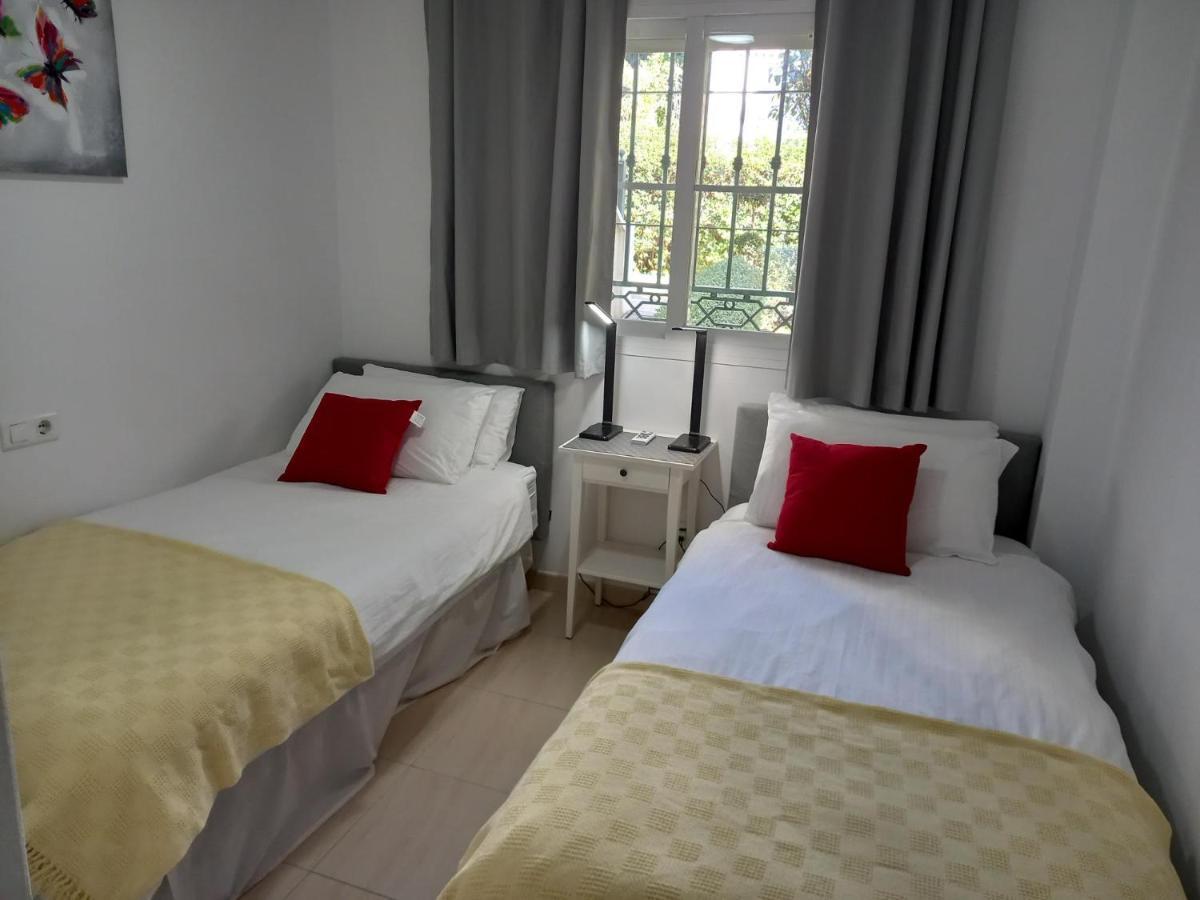 Refurbished 2-Bed Apartment Burriana Beach. 네르하 외부 사진